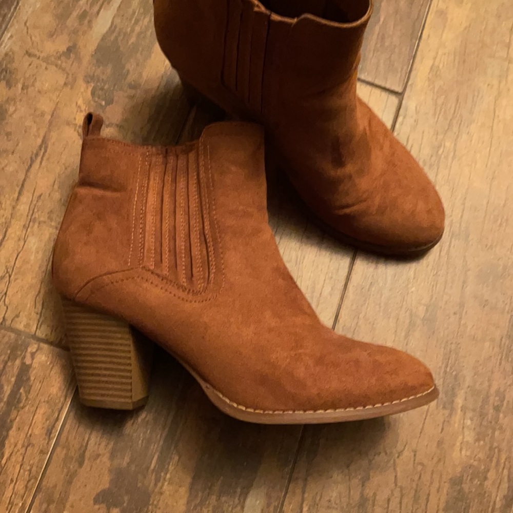 Wet Seal Rustic Booties - Picture 2 of 3